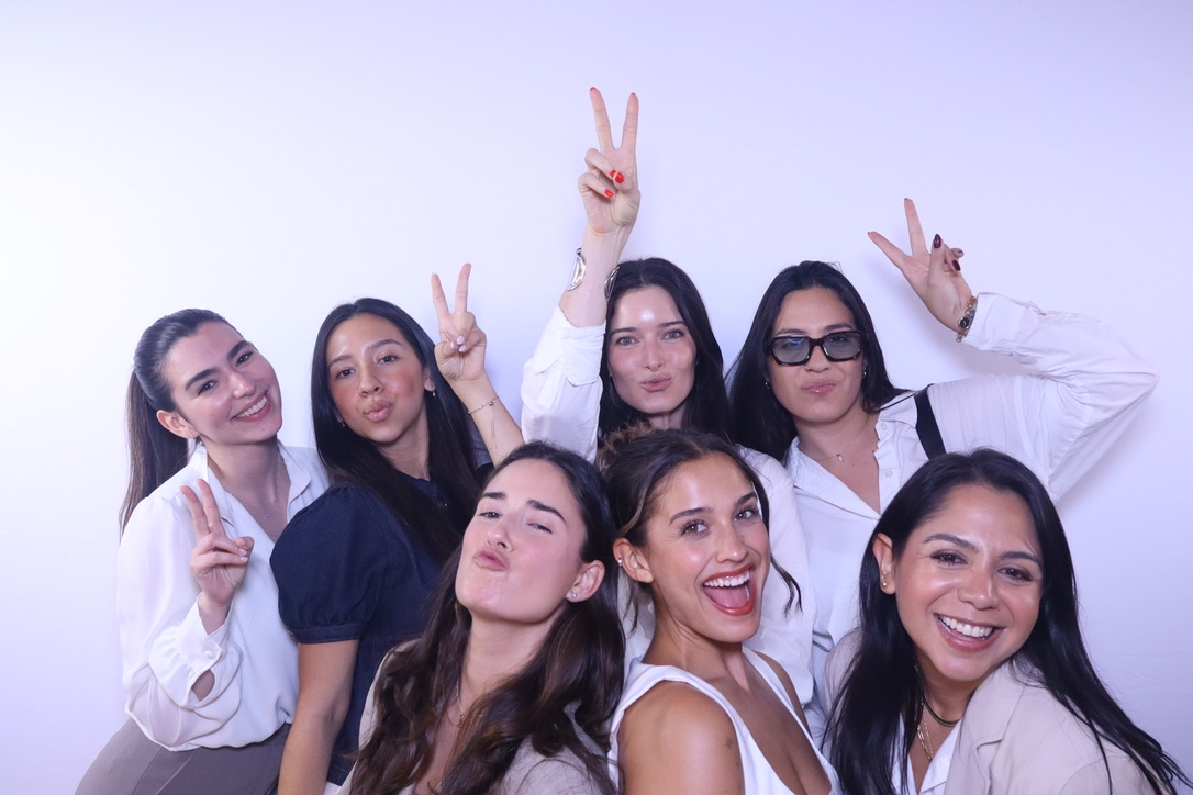 Portrait d’équipe produit avec un photobooth corporatif